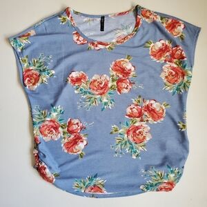 Cabbage Rose Short Sleeve Knit Top With Gathered Sides